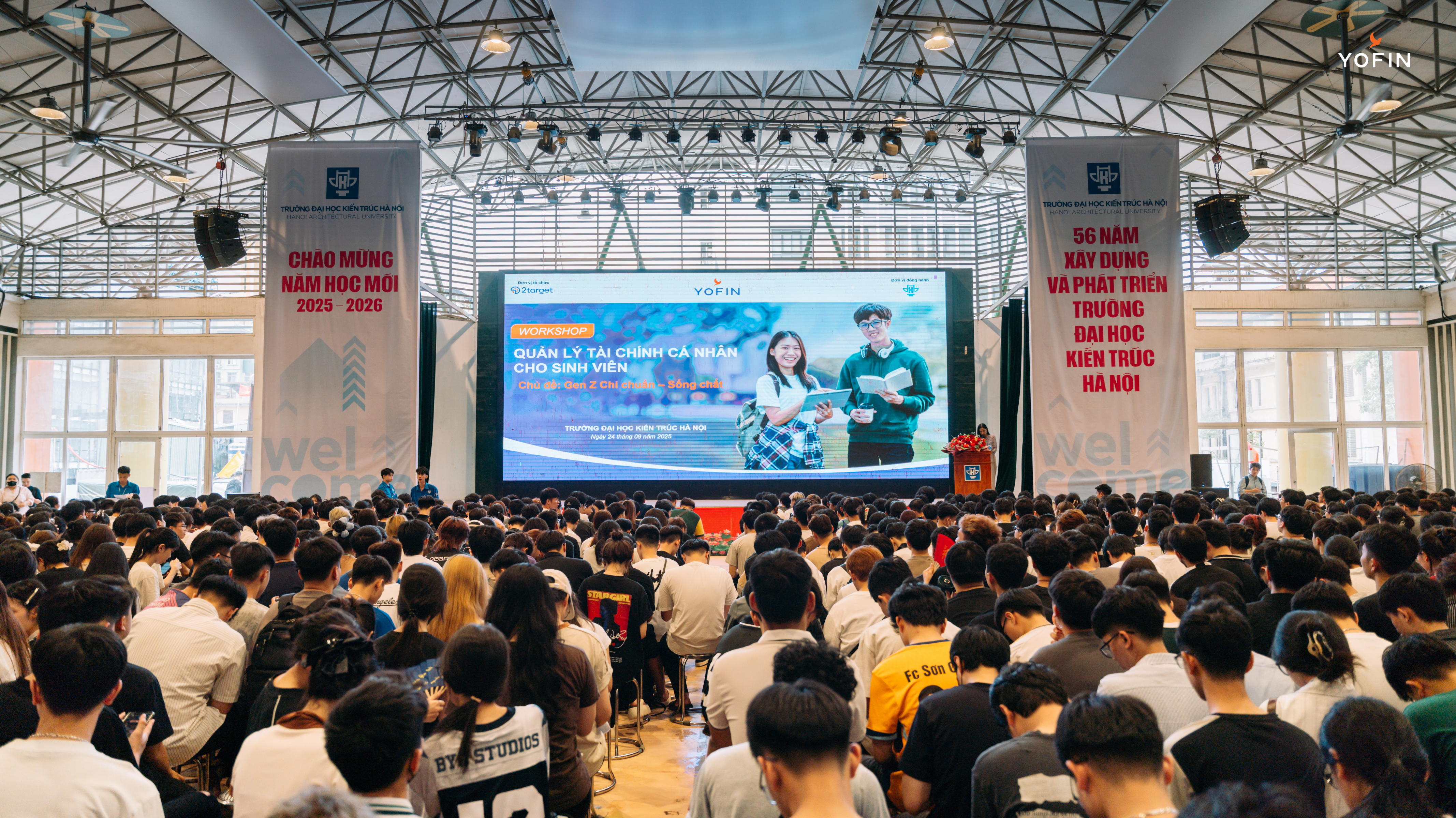 Tân sinh viên Đại học Kiến trúc hào hứng tham gia workshop "Gen Z: Chi chuẩn - Sống chất"