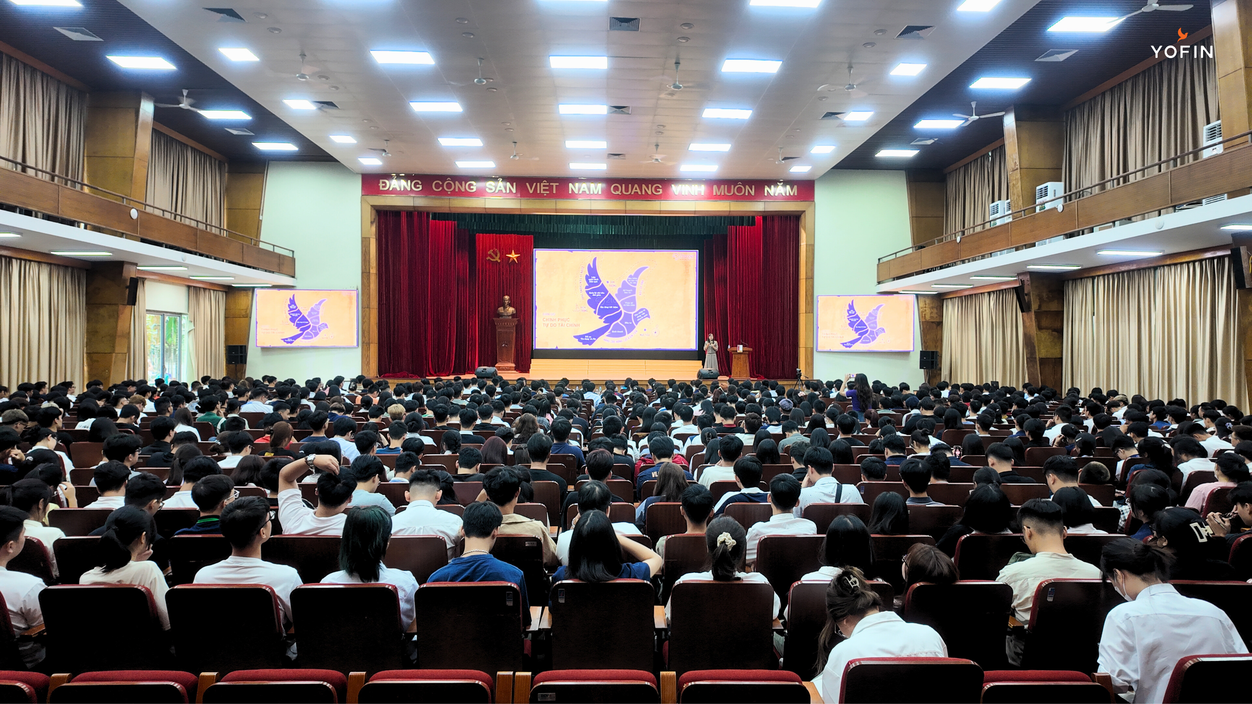 Hơn 8000 sinh viên K70 Bách khoa tham gia workshop Quản lý tiền thông thái